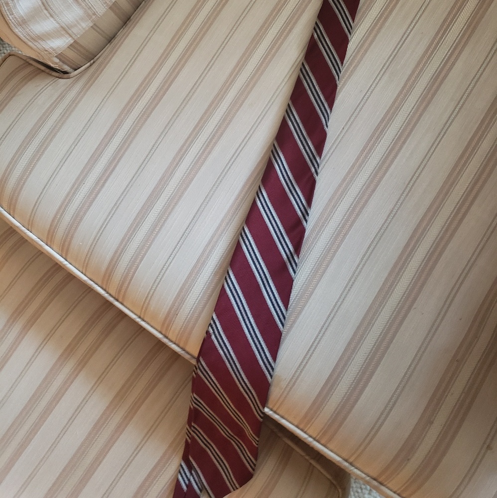 Mens Bancroft New York 100% Silk Red Striped Tie
